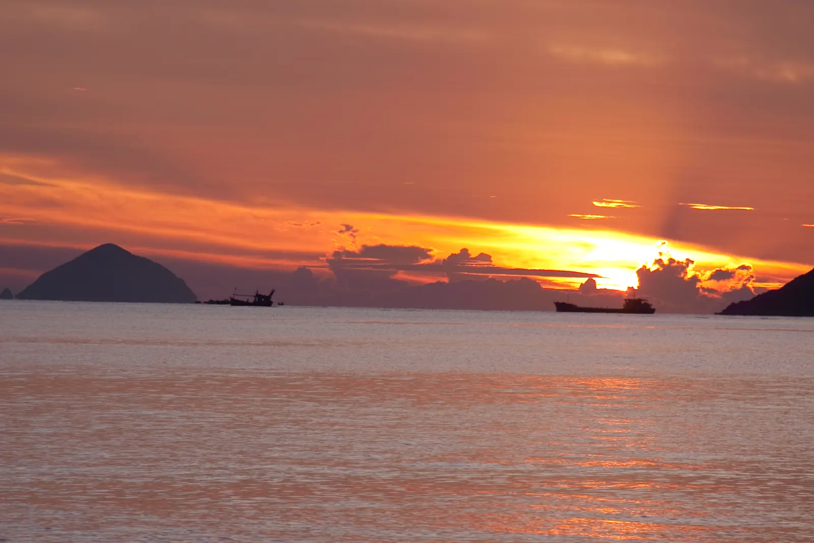 Sunrise over the sea at Nha Trang.